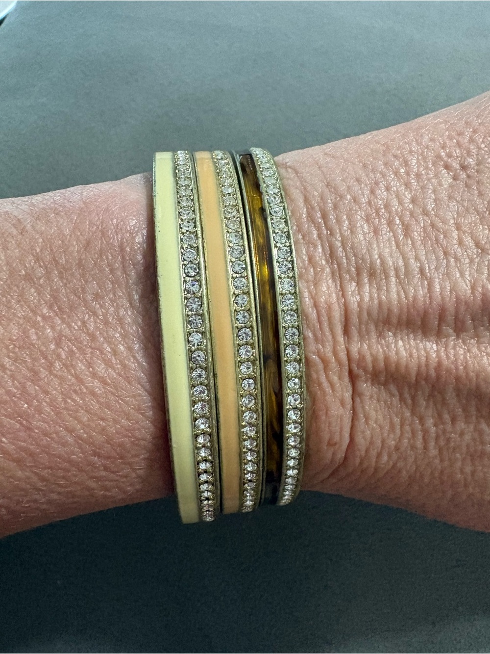 Beautiful Lia Sophia "HAMPTONS" Set of 3 Bangle Bracelets Crystals Enamel